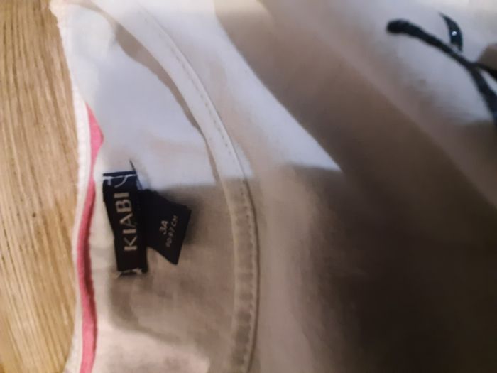 1 sweat et 2 tee shirts filles Taille 3 ans - photo numéro 10