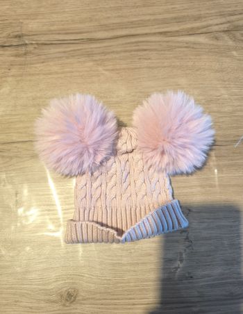 Bonnet pompon