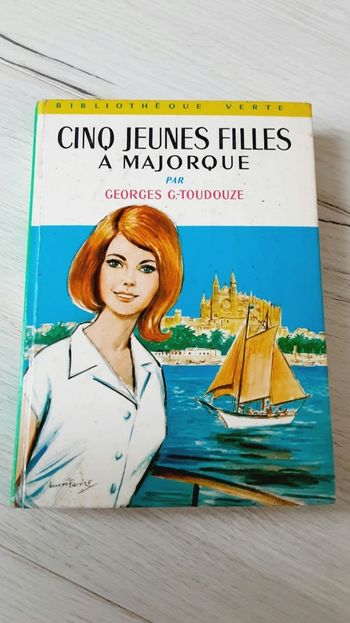 Livre vintage bibliothèque verte, Cinq jeunes filles à Majorque, Georges G-Toudouze