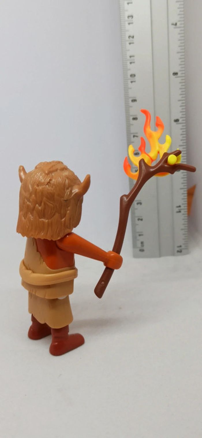 Homme de cromagnon avec peau et flamme playmobil - photo numéro 3