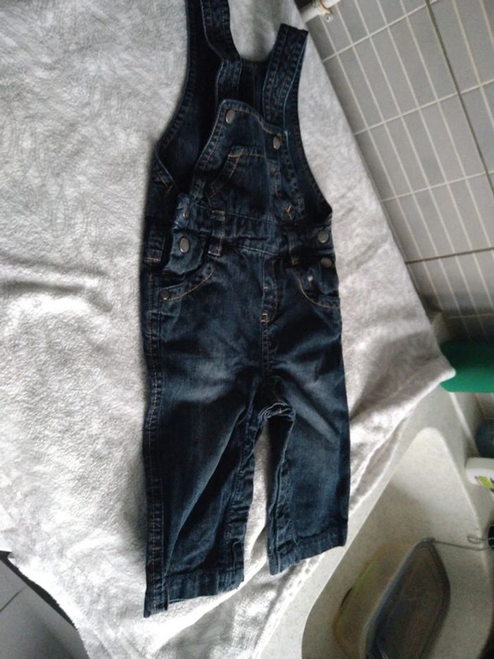 1 pull + 1 salopette 6 mois - photo numéro 2