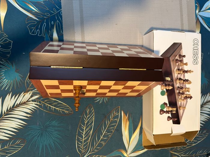 ♟️ Jeu d’échecs magnétique en bois – Pliable – Excellent état - photo numéro 5