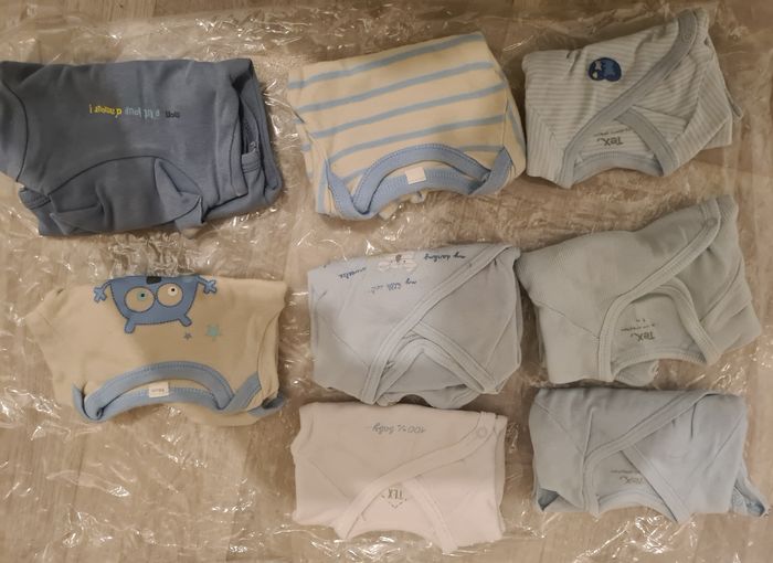 Lots de vêtements d'un mois - photo numéro 4