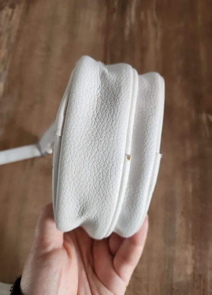 sacoche sac bandoulière réglable Stitch blanche disney blanc en bon état cuir synthétique - photo numéro 8
