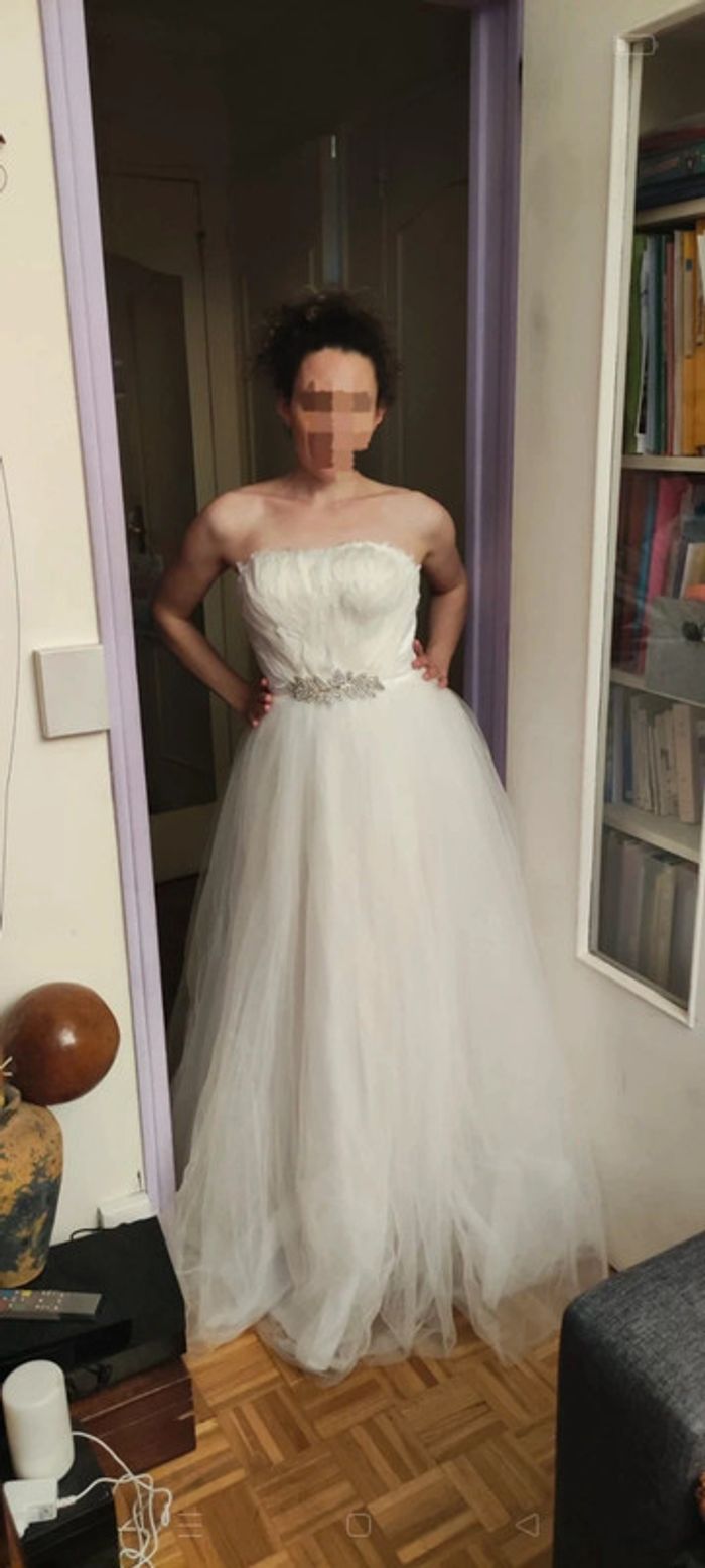 Robe de mariée bustier 36 "princesse" plumes et strass avec traîne et voile - photo numéro 10