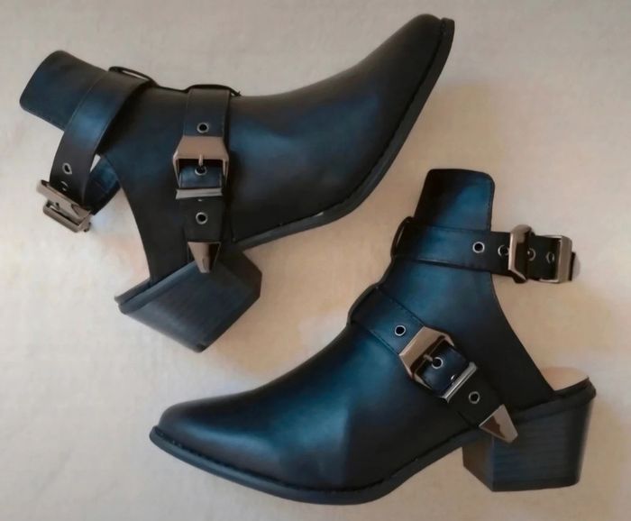 Bottines semi ouvertes taille 37,5 neuves 🤠 - photo numéro 2