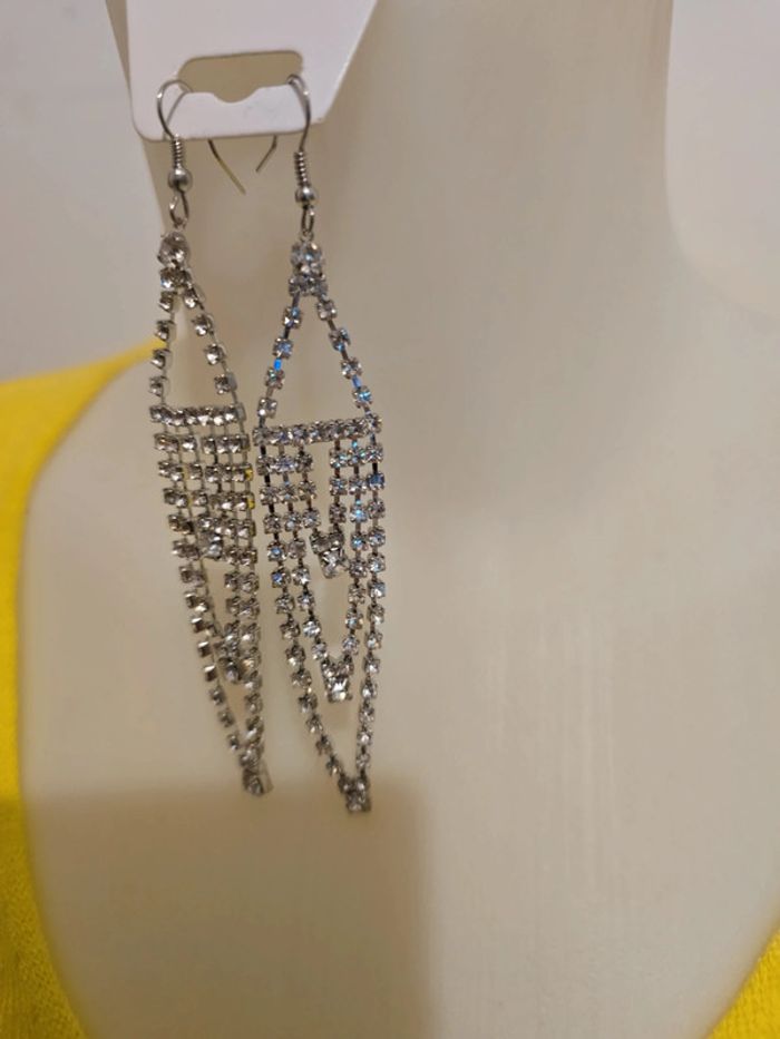 Boucles-doreilles neuve - photo numéro 2