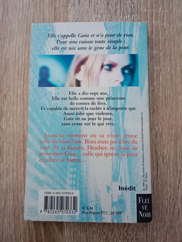 Francine Pascal 💠Fearless Rebelle - photo numéro 2