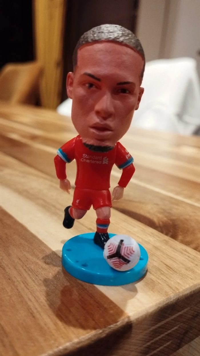 Petite figurine football neuve Virgil van dyk Liverpool FC