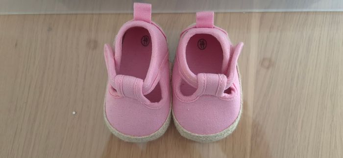 Chaussons/ chaussure bébé - photo numéro 2
