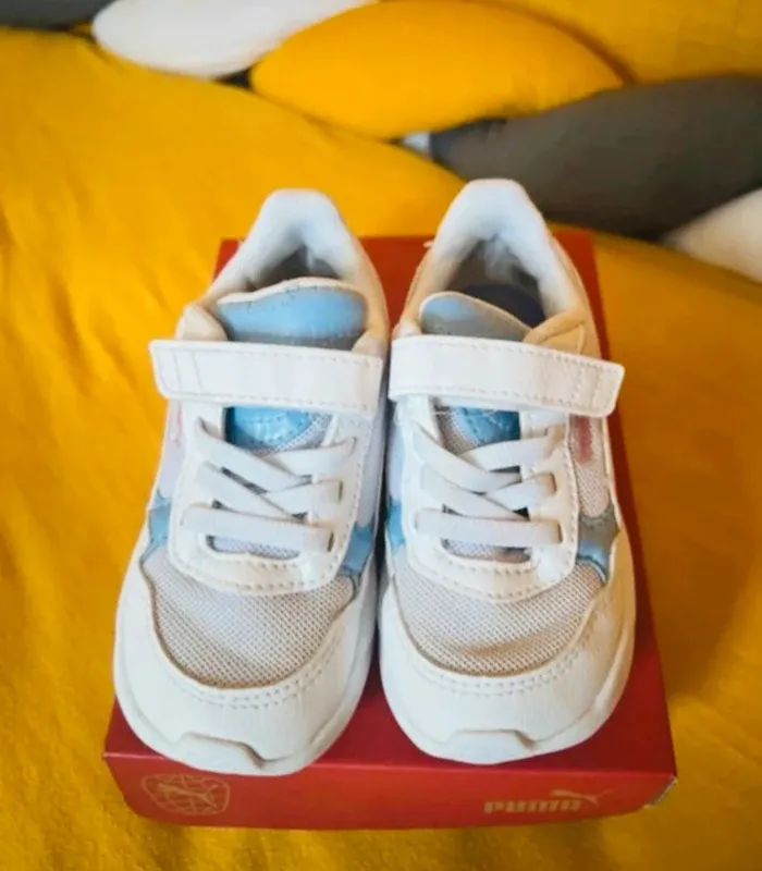 Baskets fille taille 23 - photo numéro 2