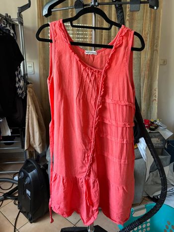 Robe à volants corail