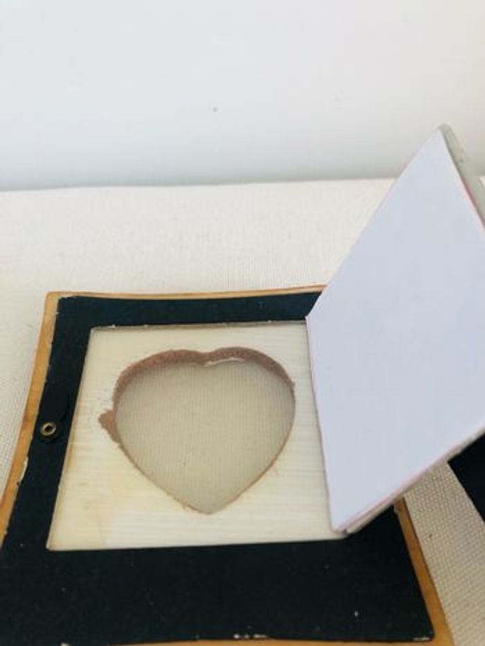 Petit cadre fleurs rose photo en forme de coeur - photo numéro 3