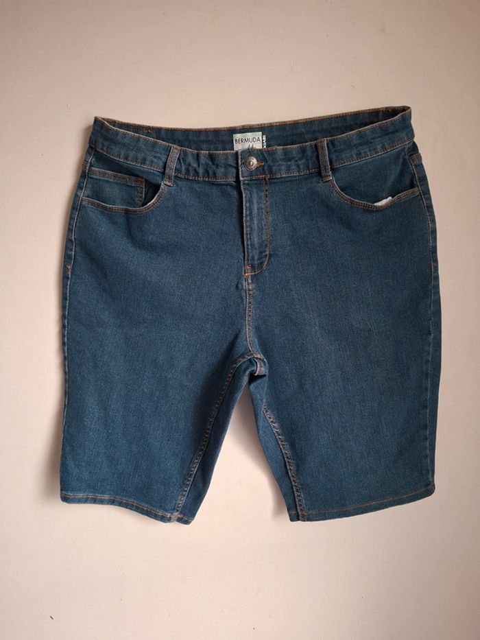 Bermuda en jean Kiabi, neuf, taille 44