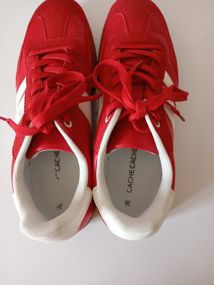 Baskets P38. Lacets . Rouge et blanc. Cache cache. État neuf - photo numéro 6