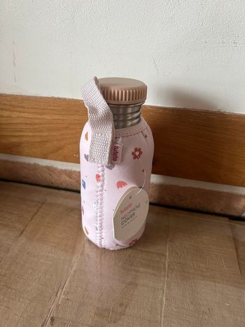 Gourde en acier neuve