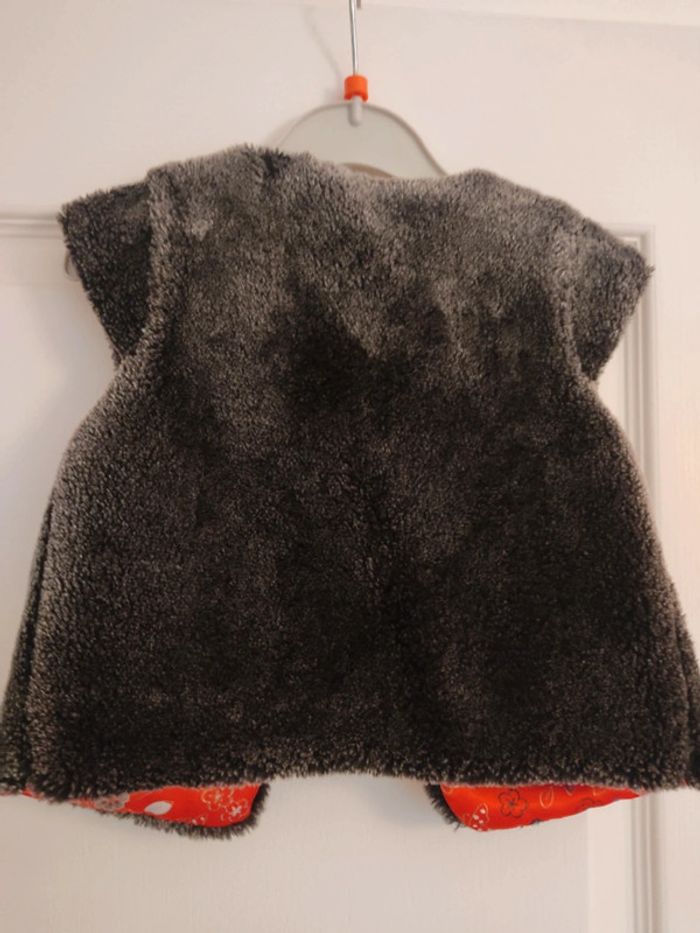 Veste sans manches taille 2 ans - photo numéro 3