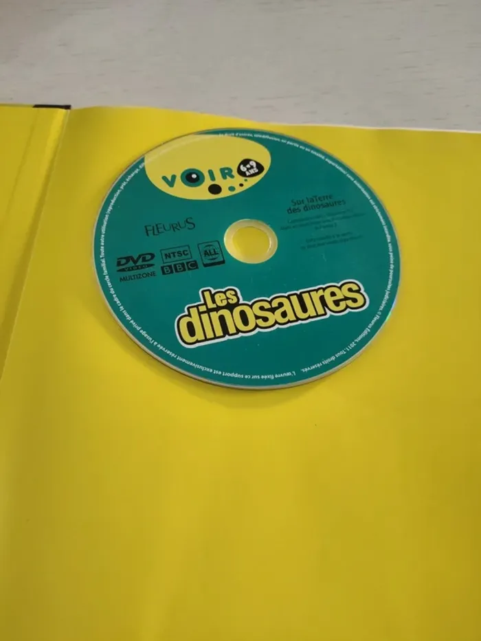 livre "Les Dinosaures" avec DVD - photo numéro 3