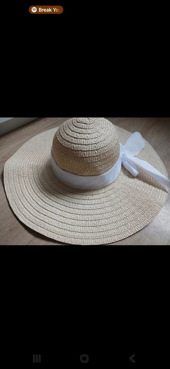Chapeau paille avec Noeud blanc