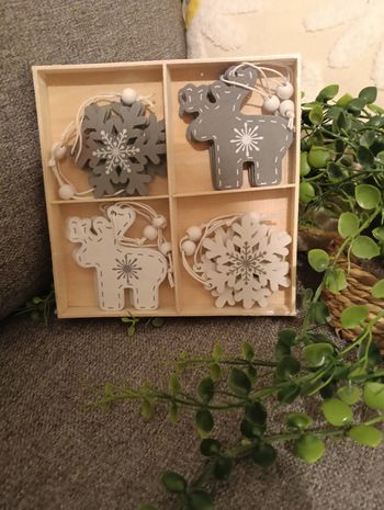 Lot de décorations en bois – Renne & Flocons