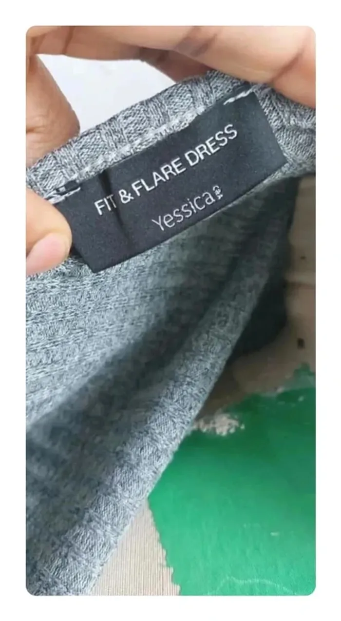 Robe gris- chaude et cosy pour l'hiver, C&A neuve, taille XL, manche 3/4 - photo numéro 4