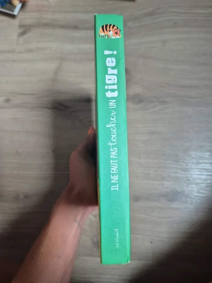 Livre à toucher Il ne faut pas - photo numéro 5