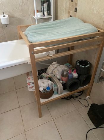 Table à langer avec baignoire inclus 