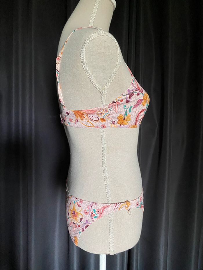 Maillot de bain deux pièces à motifs floraux et perles - photo numéro 4