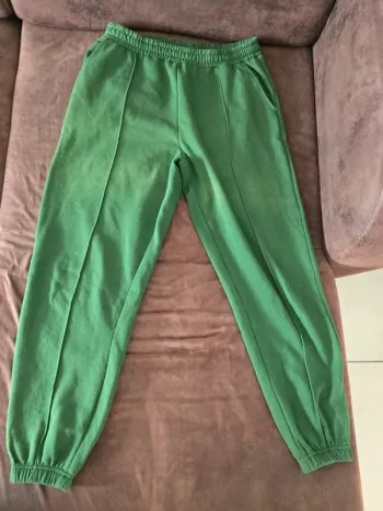 Jogging femme vert M Jennyfer Offert