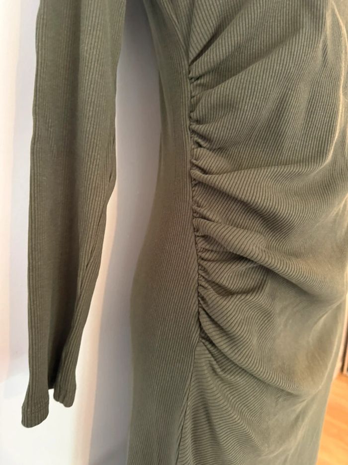 Robe longue kaki Zara - photo numéro 3