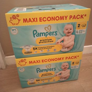 Lot Pampers premium protection taille 2(248 couches)