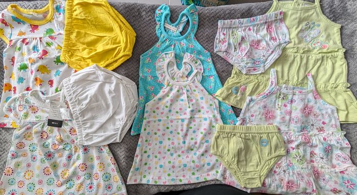 NEUF, lot de 6 robes + 4 culottes, 6 mois