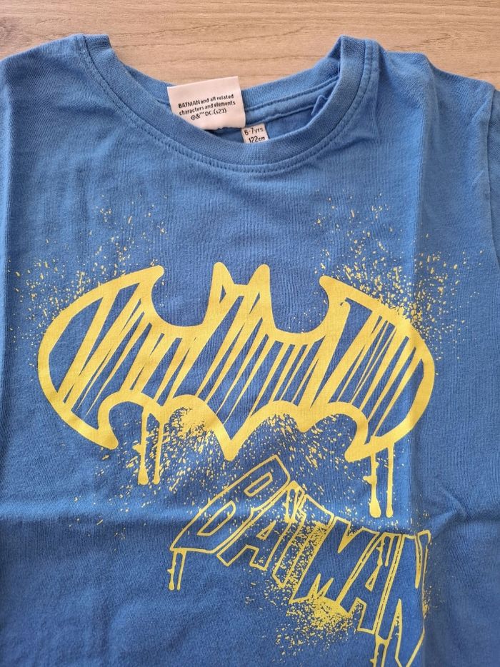2 Tee-shirts batman 6/7 ans - photo numéro 3