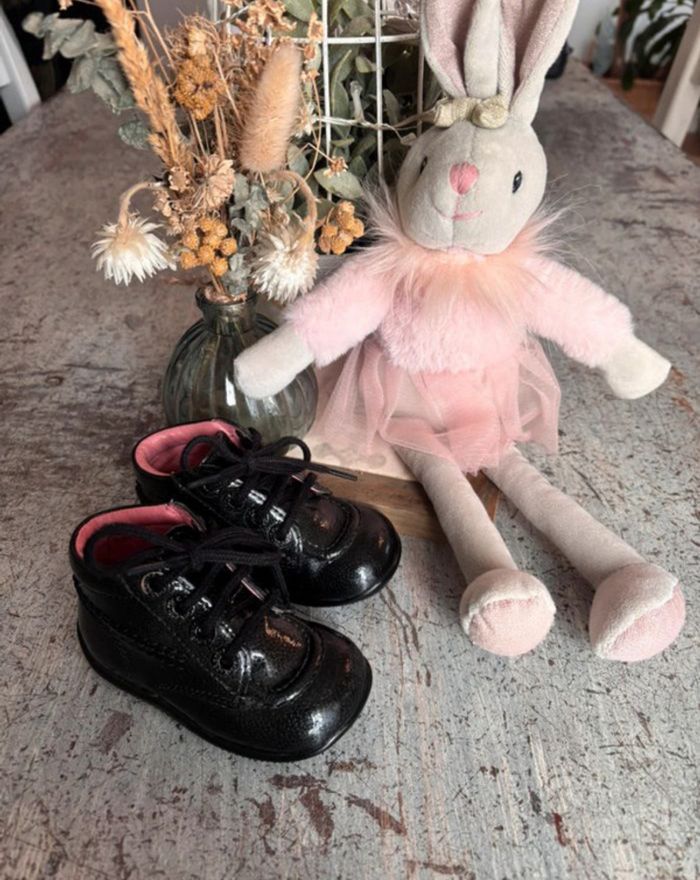 Chaussures Kickers taille 20 noire