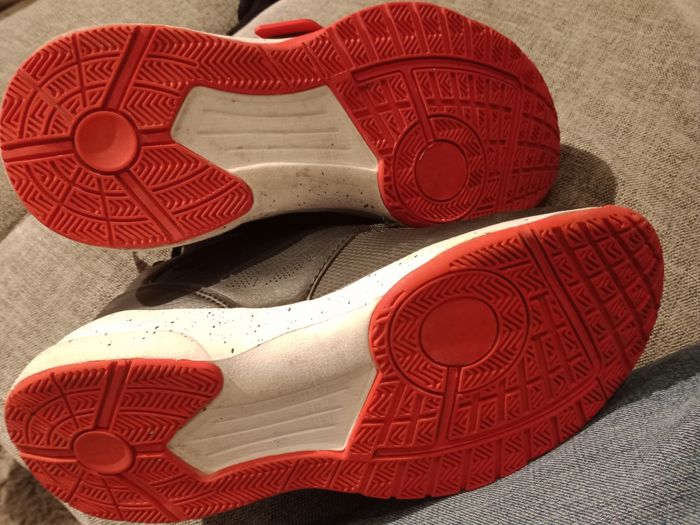 Baskets pointure 39 état neuf - photo numéro 3