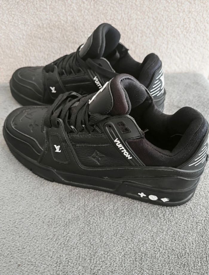 Baskets Louis Vuitton Trainer en cuir – Taille 42 – Made in Italy - photo numéro 2
