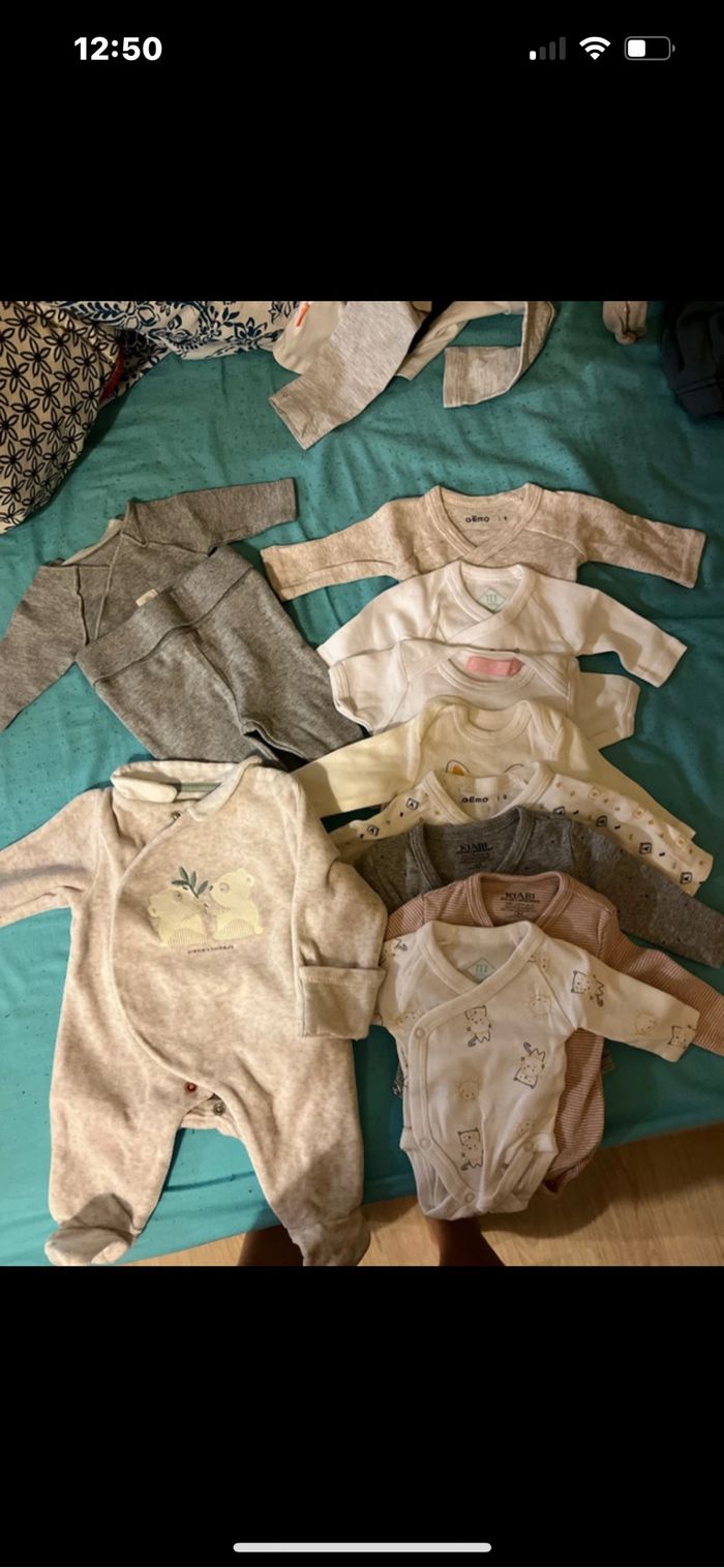 Lot vêtements bébé 0 mois