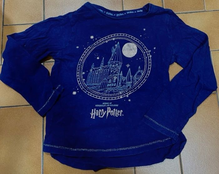 T-shirt couleur bleu foncé motif doré rose taille 6 ans bon état marque Harry potter