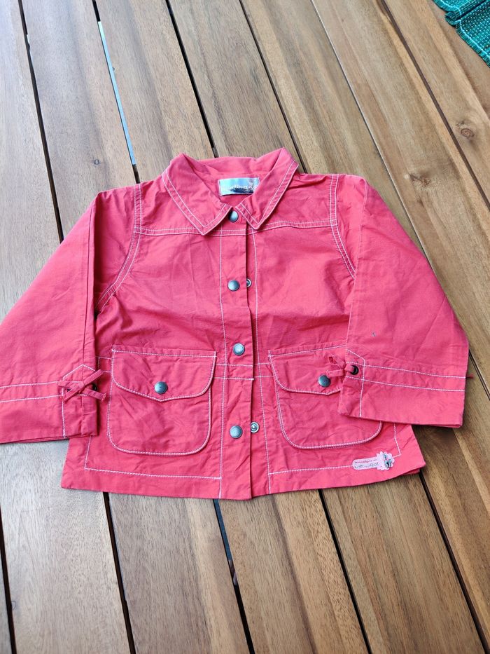 Blouson léger fille rouge 4 ans marque Berlingot