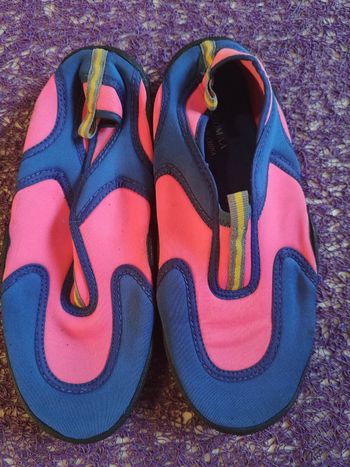 Chaussons aquatique bleu/rose T37