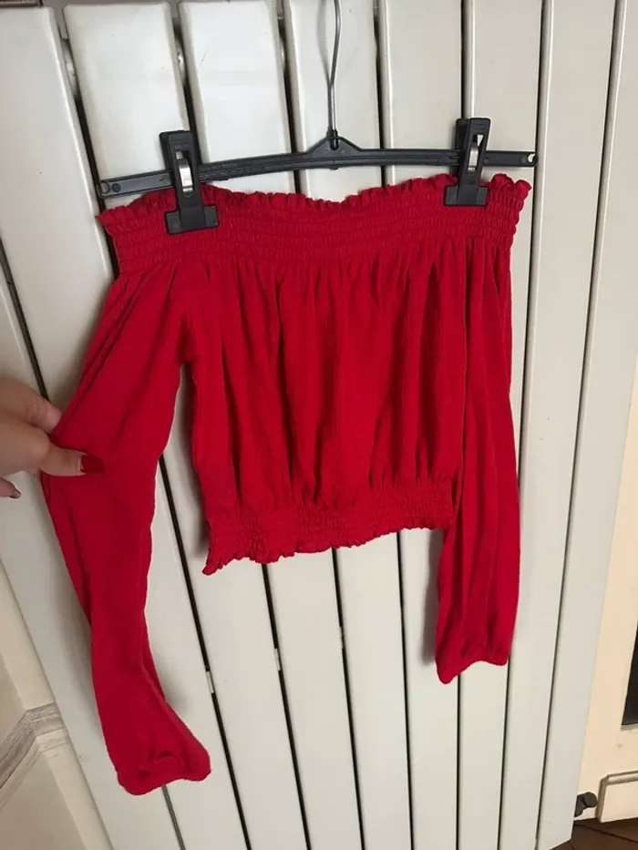 Haut crop off the shoulder rouge S