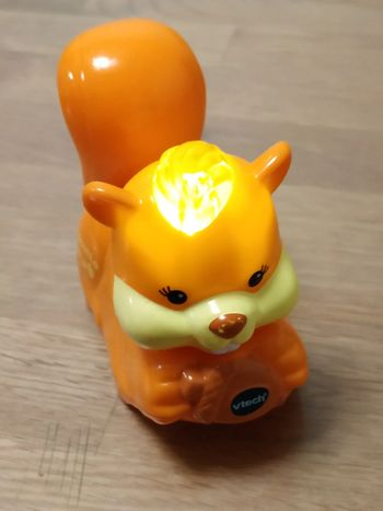 Noisette l'écureuil à fossettes Tut Tut Animaux