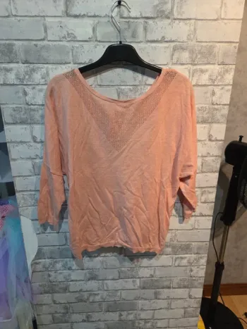 Pull camaieu taille L ouvert dans le dos