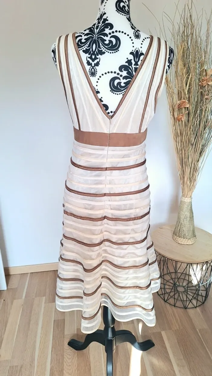 Somptueuse robe de cérémonie très élégante Sagaie en taille 40 - photo numéro 5
