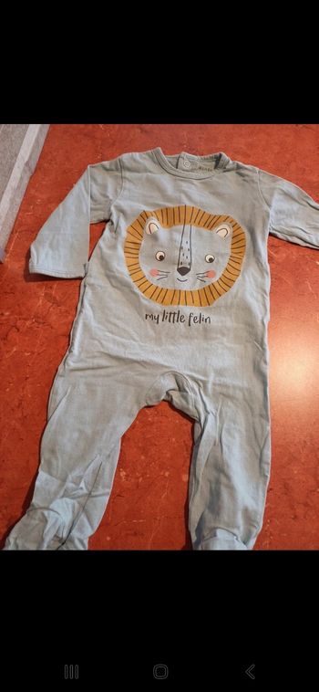 Pyjama bébé taille 6 mois