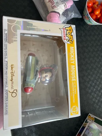 Figurine disney pop Mickey 107