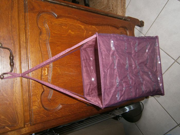 Lustre en tissu carré violet