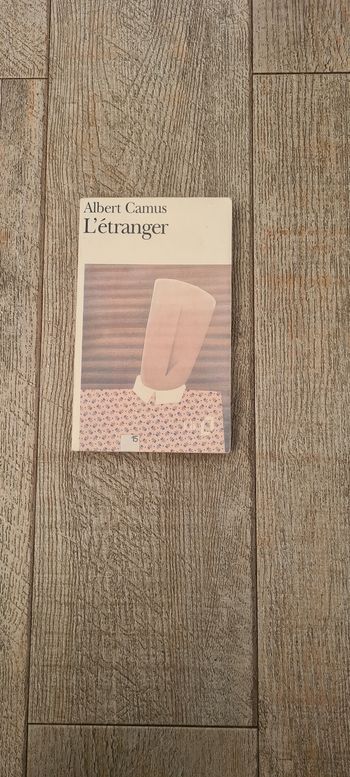 Livre : L'étranger