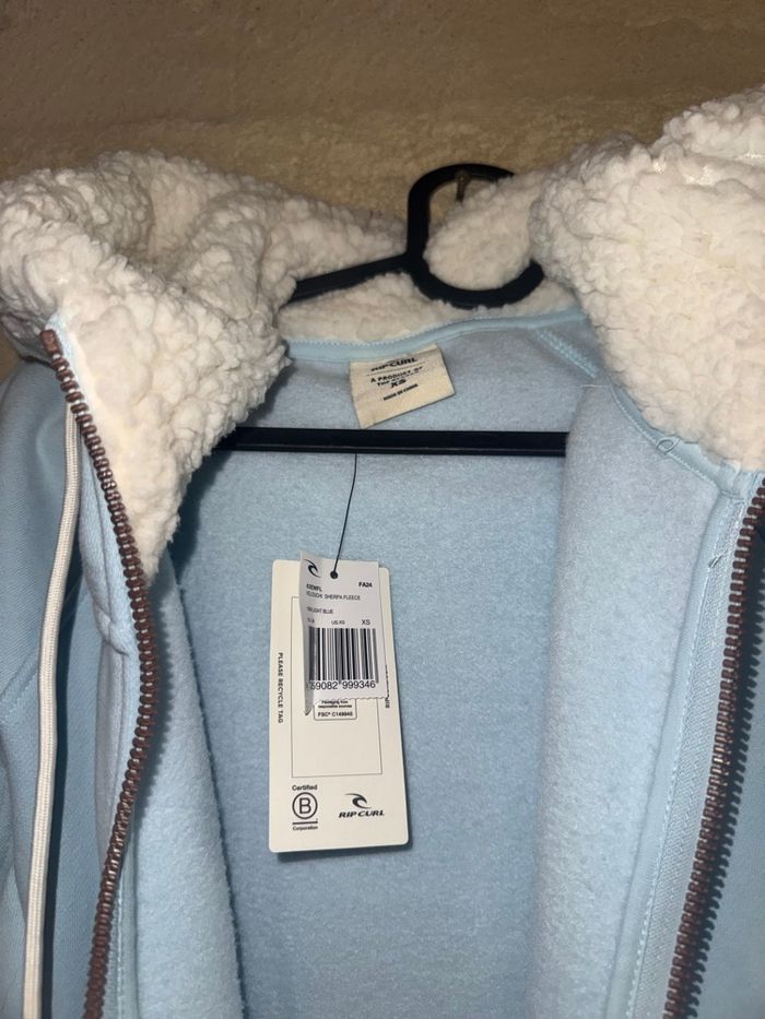 Veste zippée avec capuche - photo numéro 6