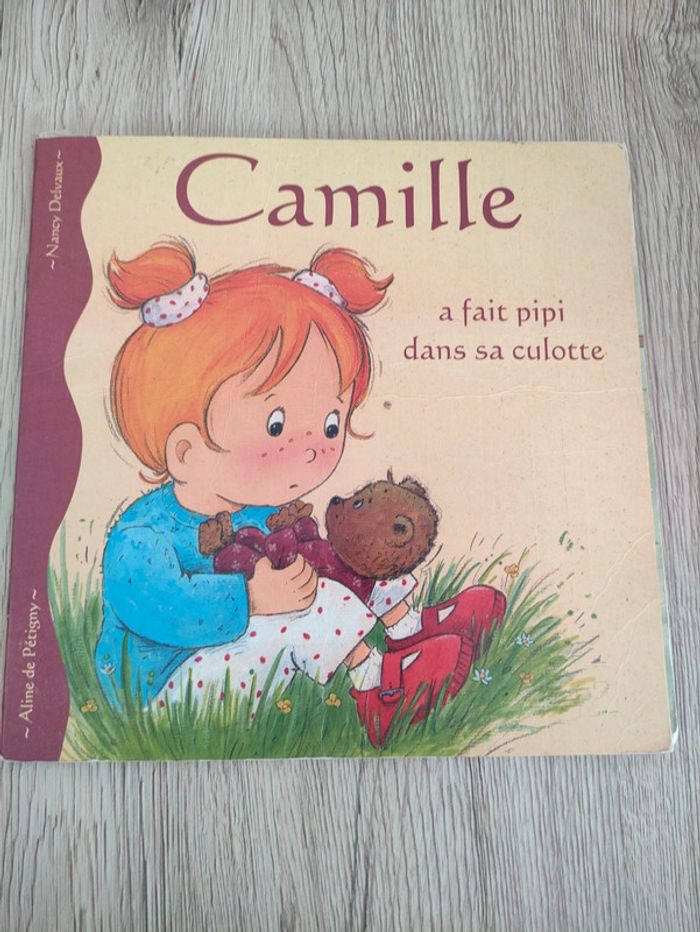 Camille a fait pipi dans sa culotte